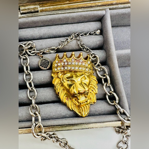 Crown Charm Necklace & Royal Rhinestone Lion - Picture 11 of 14